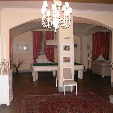 Sleeps 18 Pool Certaldo